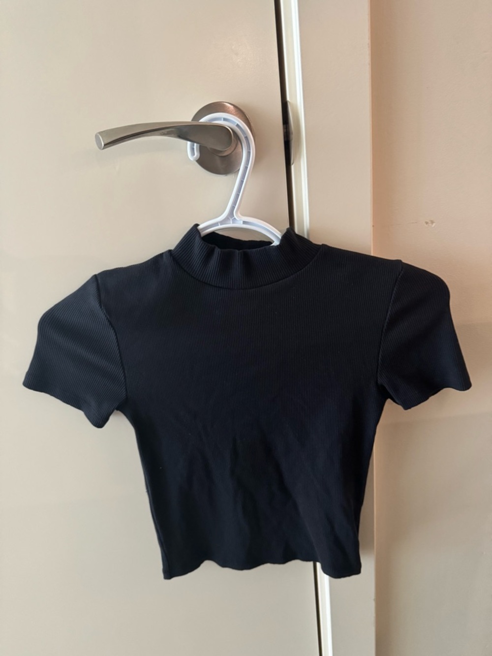 Aritzia Black Ribbed Mock Neck Short Sleeve Top